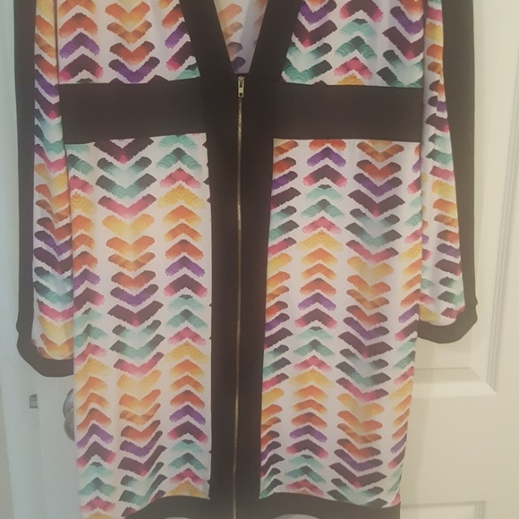 Top - Picture 3 of 5